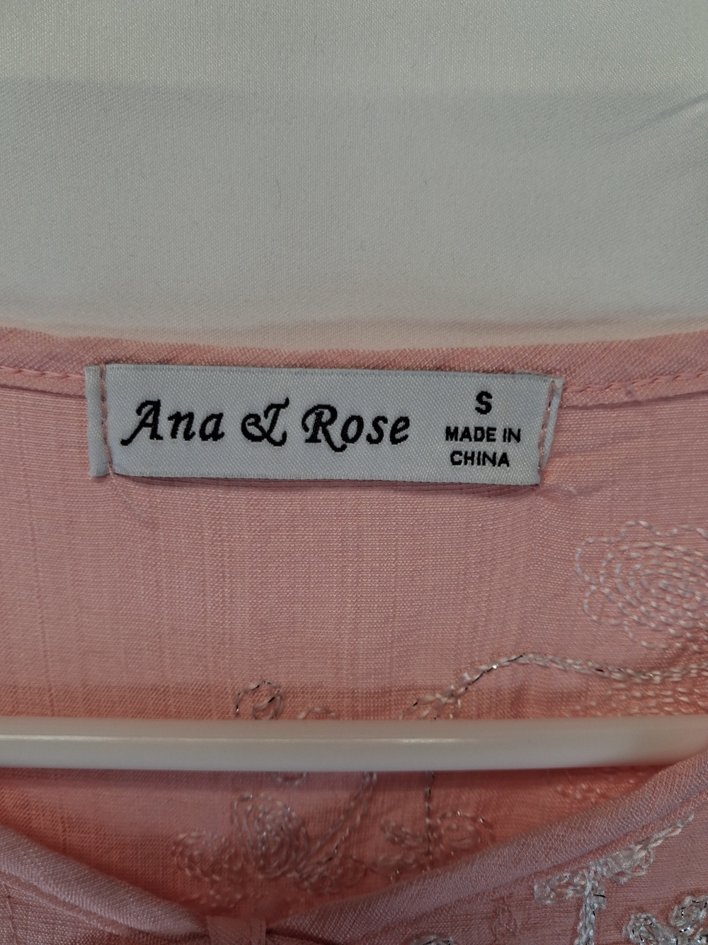 Ana & Rose Women's Pink Embroidered Blouse